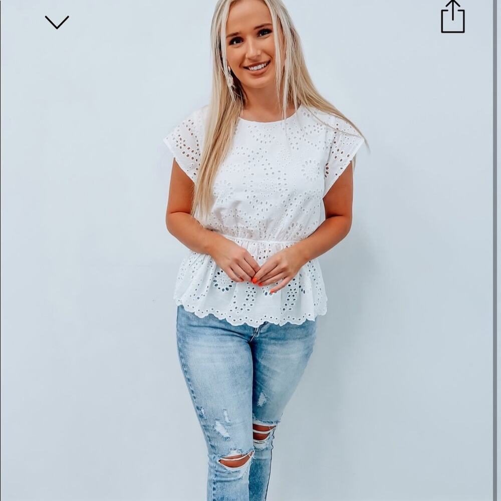 Hope’s White Eyelet Top Small